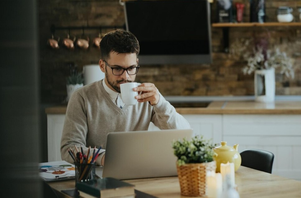 la fibra ottimizza la velocità anche per lo smart working